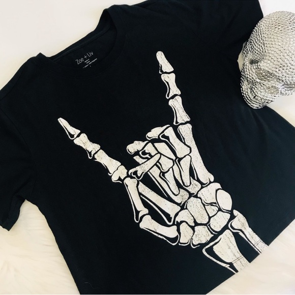 Zoe + Liv Black Skeleton Hand Rock Graphic Tee, Women’s XL, Edgy Punk Goth Style - Picture 3 of 10